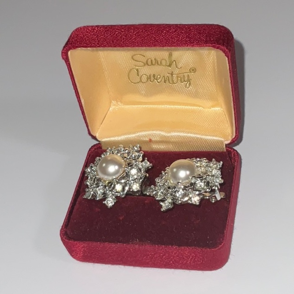 Sarah Coventry Faux Pearl & Sparkling Stone Clip On Earrings Sarah Coventry Box